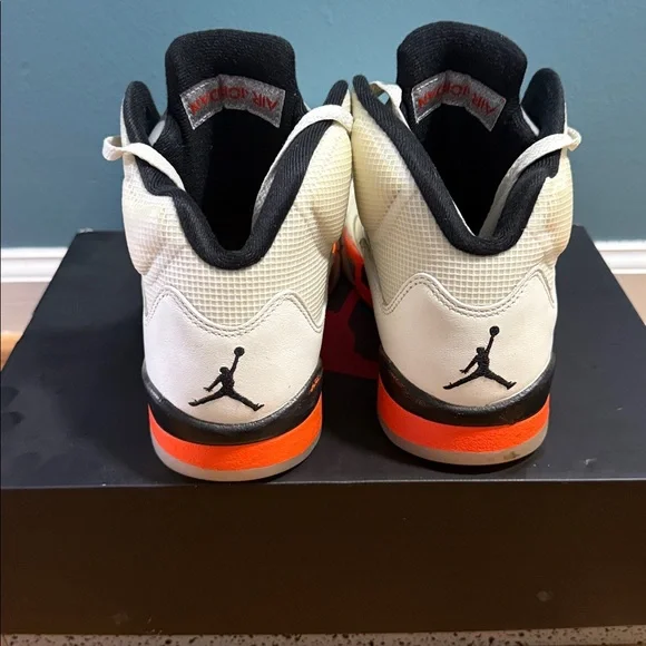 Jordan Air Jordan 5 Retro White with Orange Accents - Picture 4 of 6